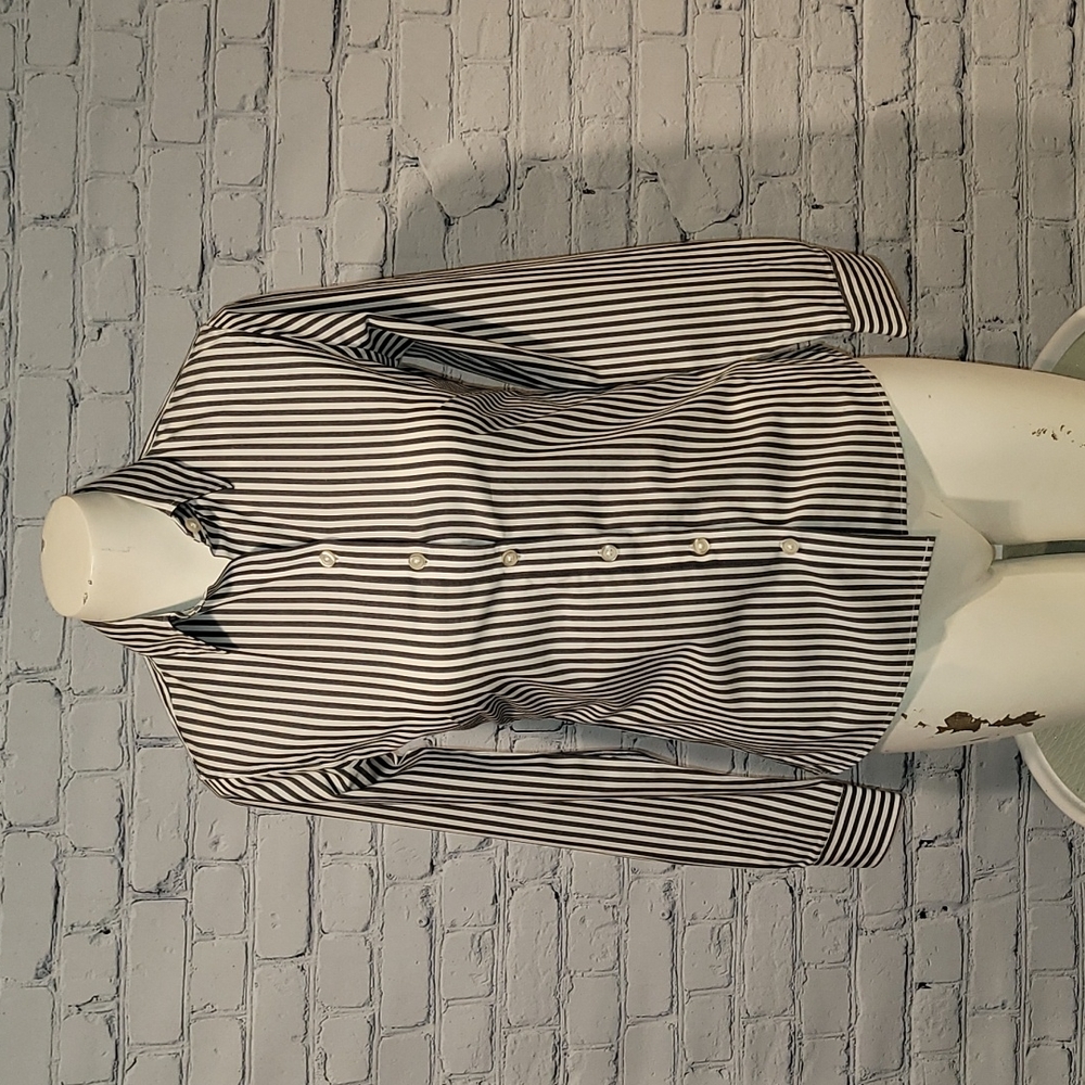 Banana Republic Tailored Fit Long Sleeve Button Down Shirt